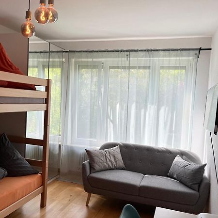 Gemuetliche Privatzimmer Mit Geteiltem Bad, Kueche Und Garten München Eksteriør billede